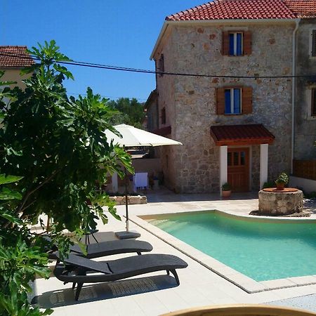 Villa Santa Eufemia Sutomiscica Экстерьер фото